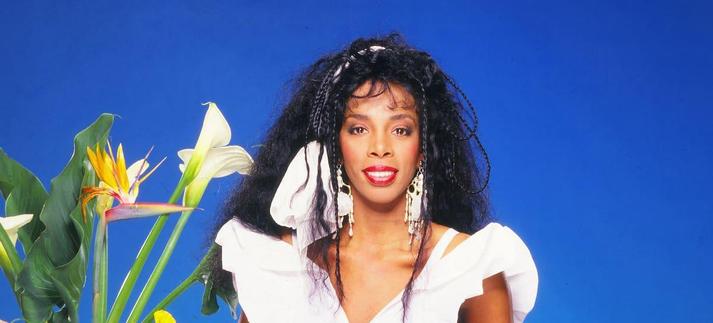 Donna Summer posa en una sesión de 1982 en Los Ángeles / Harry Langdon