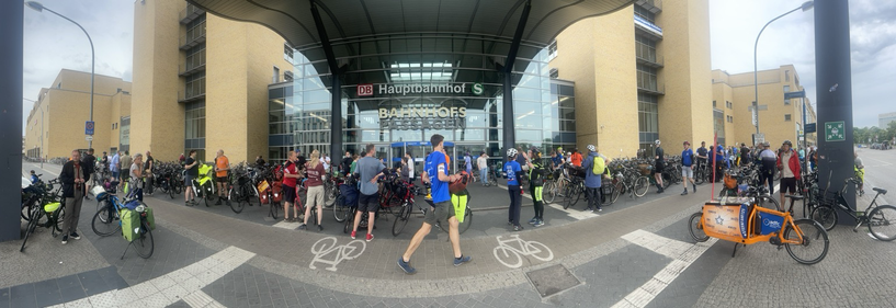 Sammeln am SchnittPunkr zurn Verkehrswende Radtourismus