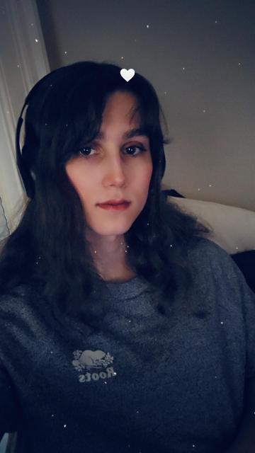 Light makeup with my oversized sweater