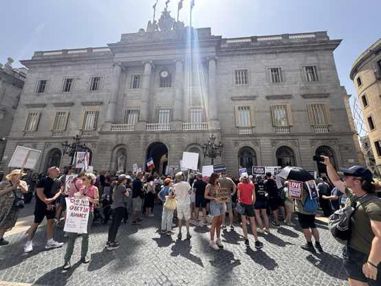 Protesters against Trump in Barcelona. No dictators!