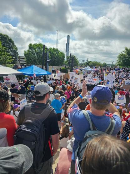Atlanta, @elbonian.bsky.social‬, thousands rallying against the Trump regime