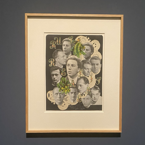 Ein surrealistisches Spiel mit Identität und Ornament. Entdeckt in einer beeindruckenden Ausstellung.