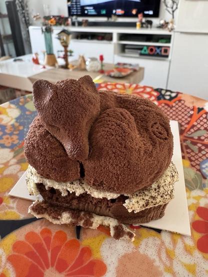 Petite pâtisserie en forme de renard lové