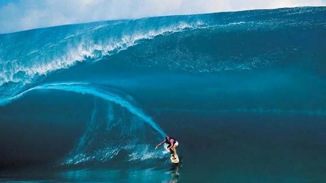 “Surfing is art.” Laird Hamilton surfing Teahupoo in 2000.
Image Credit: Laird Hamilton website