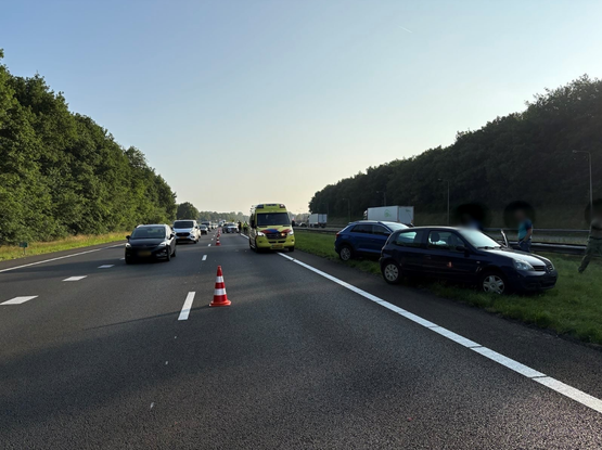 Linkerrijstrook dicht na ongeval