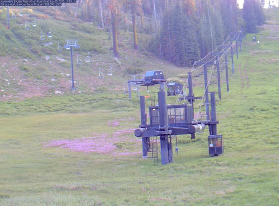 Yosemite Hospitality operates a webcam at the Badger Pass Ski Area so you can check current conditions and activity.