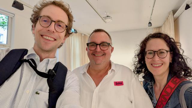 Selfie photo of head of QWIEN Andreas Brunner (middle) with members of the AAD team.