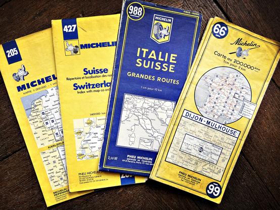 Quelques cartes routières achetées ces derniers temps pour de prochains voyages réels ou imaginaires