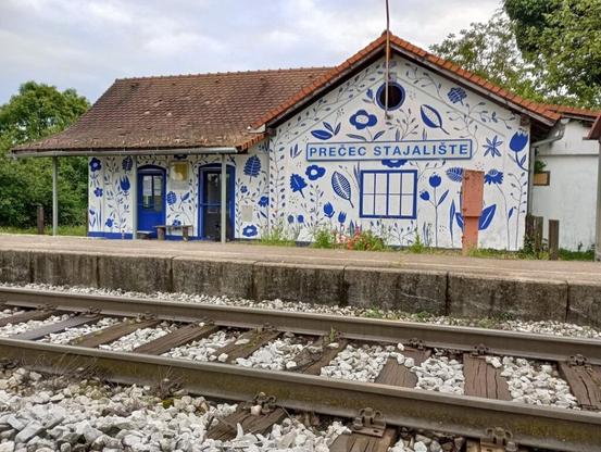 Andrei HotkoPavićによって設計および塗装されたStreet Art Railway StationPrechec