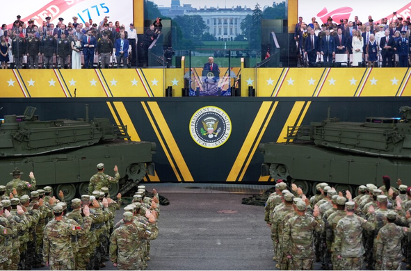 photo of Trump conducting a reenlistment ceremony at the 250th US military celebration
