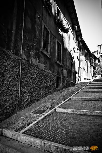 "All the time you're saying to yourself, 'I could do that, but I won't,' — which is just another way of saying that you can't."
~ Richard Feynman

#Verona #Italia
.
.
.
#sonyalpha #a100
#architecture #photography #Italy #Europe #gooutside #lightroom #blackandwhite #monochrome #bwphotography #exploration #goexplore #wanderer #bw #streetphotography #blackandwhitephotography #urbanphotography #citystreets #quote #success