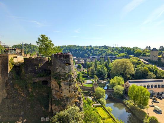 In this spicture, you can see the Bock fortifications on the left, the Grund quarter on the right and a CFL double-decker train on a bridge with many arches in the background.