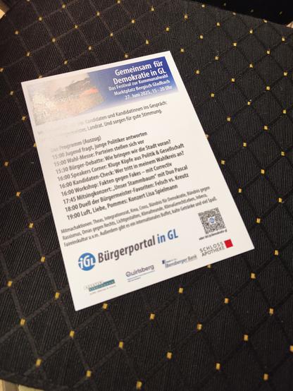 Flyer mit dem Programm der Veranstaltung. Barrierefreier Inhalt über den Link im Tröt.