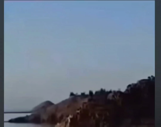 Fleet of 5 UAP appears from behind a small island! Has anyone seen this before? Another fleet! Yea!! [Serious]