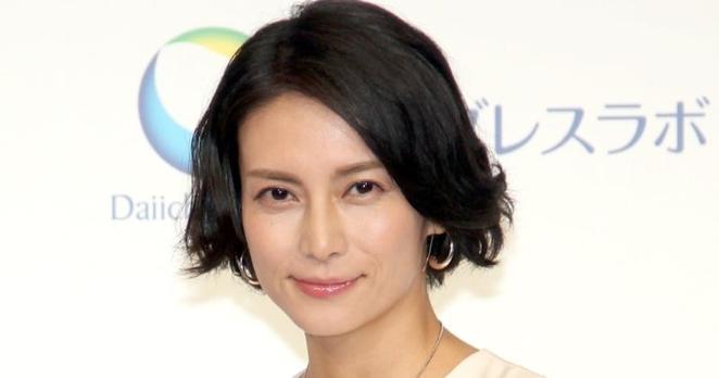 柴咲コウ、“変装なし”万博満喫オフショットに「スゴすぎる」「私服センス抜群」 【大阪・関西万博】 - ORICON