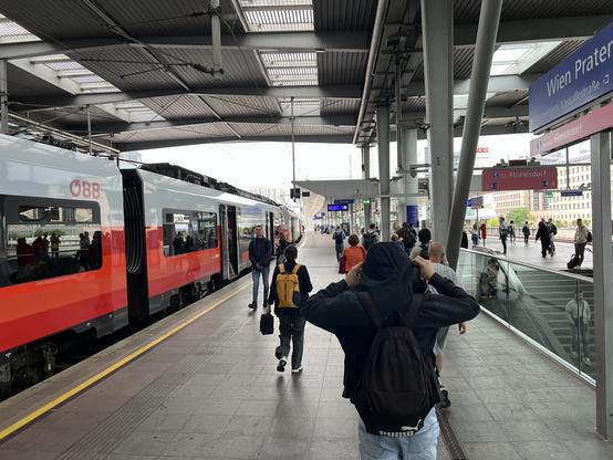 Picture from the Vienna S7 stop