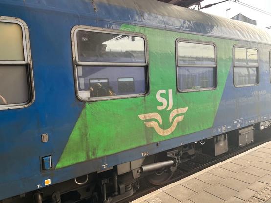Grimy carriage