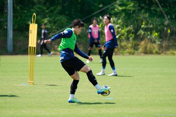 【J2】第19節 大分トリニータ vs ブラウブリッツ秋田 佐藤大樹選手 試合後コメント「2点とも自分らしいゴールだった」 : 秋田サッカーレポート