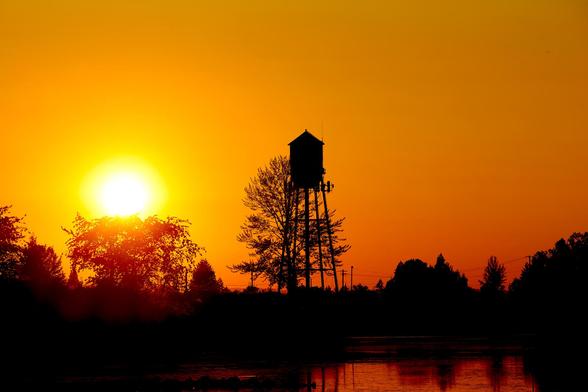 Sunset at the Water Tower at Cheadel Lake, Lebanon, OR