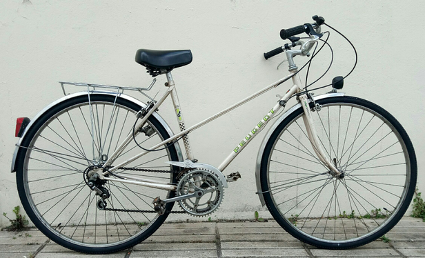 Vélo ville Peugeot couleur blanc nacré