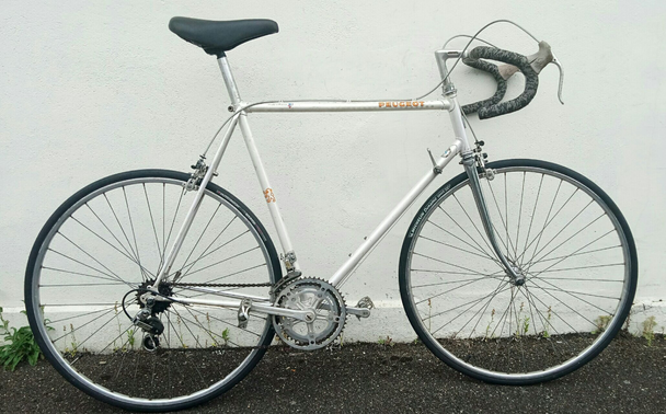 Vélo course Peugeot couleur blanc nacré