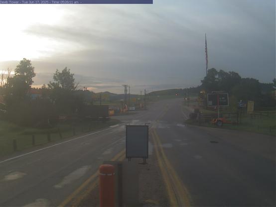 This webcam updates every 30 seconds to show a still image of live conditions at the park's entrance station. Check the webcam before visiting so you know what to expect.