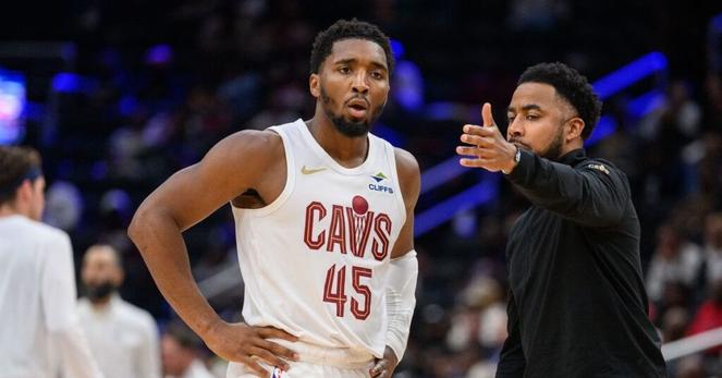 Report: Phoenix Suns are targeting two Cavs assistants for head coaching role