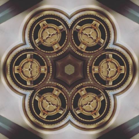 A kaleidospic view of steampunk motifs