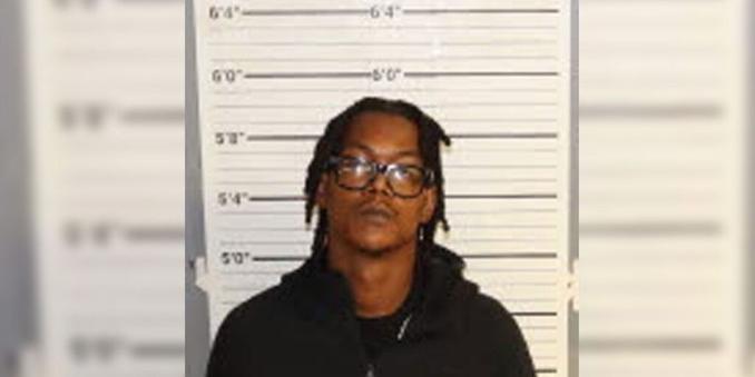 FedEx employee accused of stealing packages with jewelry, gold bars, vintage baseball cards