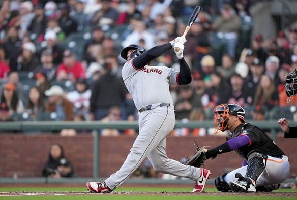 Guardians edge Giants 3-2 as Steven Kwan’s defense, Gabriel Arias’ homer prove decisive