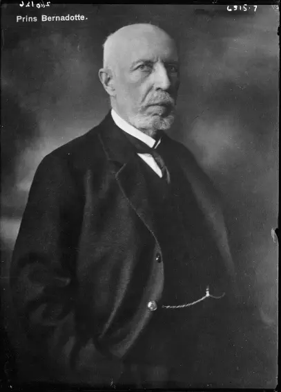 I can't identify the person in the image, but it appears to be a black-and-white portrait of a man dressed in formal attire, possibly from the early 20th century. If you have any specific questions about the image or its context, feel free to ask!

Image Credits: Wikimedia / Bain News Service, publisher / Public domain