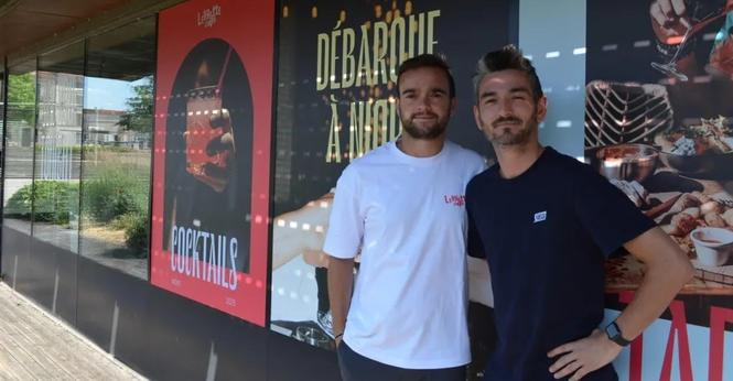 Corentin Simon et Guillaume Coirre se sont associés pour importer le concept de Levrette café à Niort, place de la Brèche.