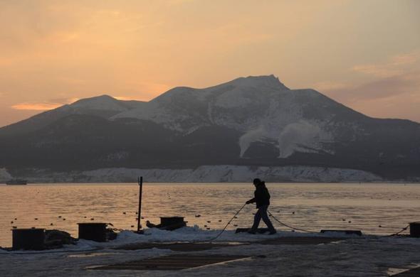 Memorial services at sea to be held off disputed islands