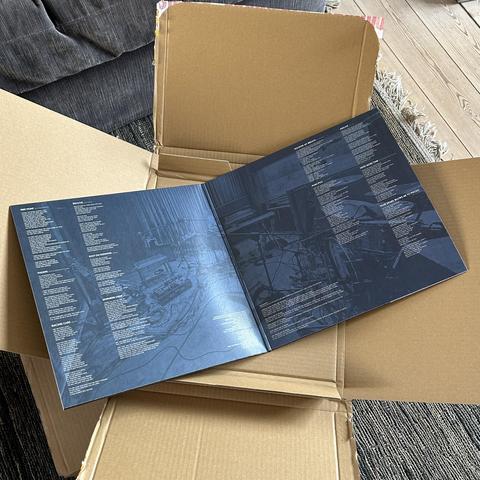 Unboxing picture of the album "Friday Night At The Valencia", inside cover, open