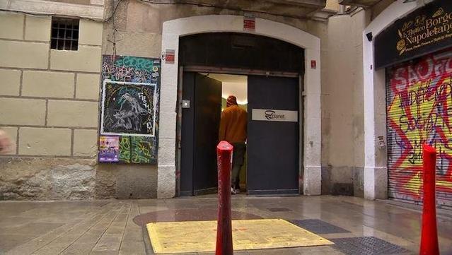 Un terç dels clubs cannàbics que s'han ordenat clausurar estan situats a Ciutat Vella i a l'Eixample (3Cat)
