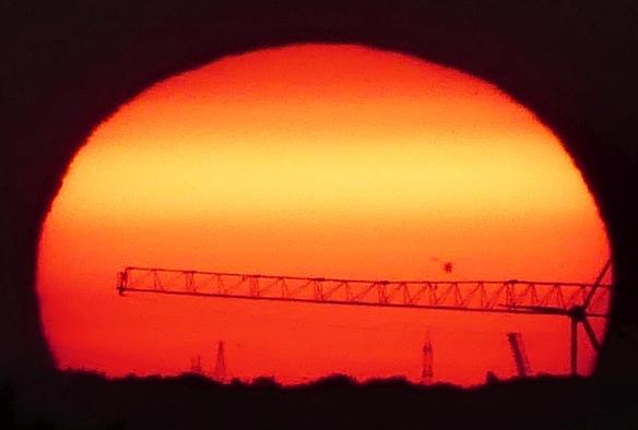 The spot enlarged by atmospheric optics ...