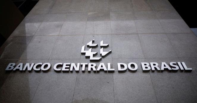 ブラジル中銀7会合連続利上げ、19年ぶり高水準15％　今後は維持へ | ロイター