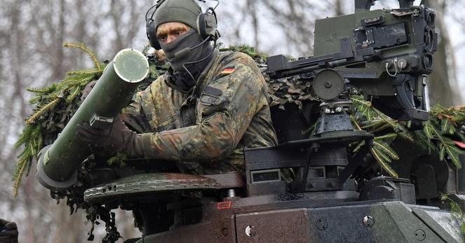 ＥＵ加盟国政府、防衛産業向け15億ユーロ投資計画で合意 | ロイター