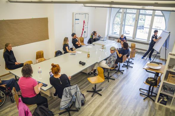 Im Tuechtig ist auch Platz für Besprechungen. Foto: Matthias Steinbrecher