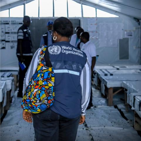 A team of WHO experts visits the Cholera Treatment Unit in Buhimba, located in the Goma Health Zone. The visit reflects WHO’s ongoing commitment to strengthening the cholera response in conflict-affected regions of North Kivu, Democratic Republic of the Congo Credit