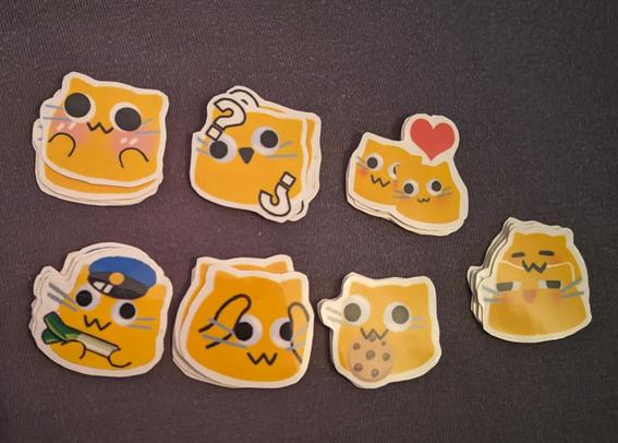 Diverse Blobcat Emoji als Sticker