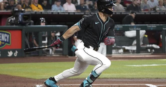 Diamondbacks OF Carroll exits game at Toronto after being hit on left hand by pitch | National Sports