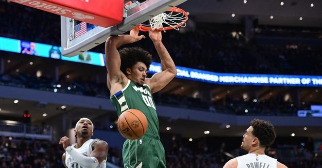 NBA Free Agency: Will Milwaukee pay the big bucks to keep Jericho Sims?