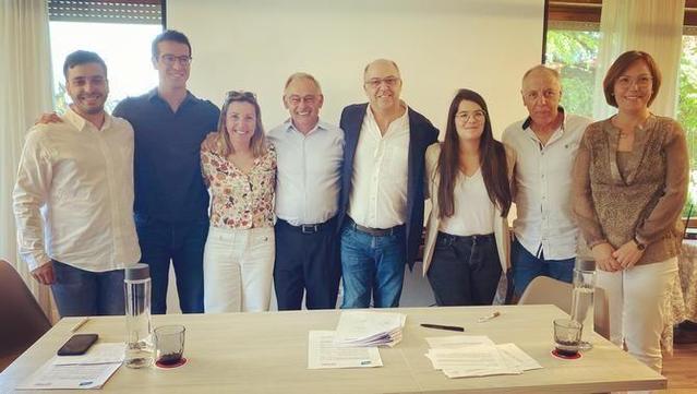 La presentació del pacte de govern entre Junts i Futur per Puigcerdà, el 2023 (3Cat/Rosa Talamàs Tapiolas)