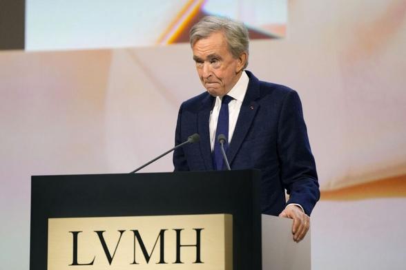 ＬＶＭＨ、アルノーＣＥＯの巨大帝国に揺らぎ－中国失速や米国関税で - Bloomberg