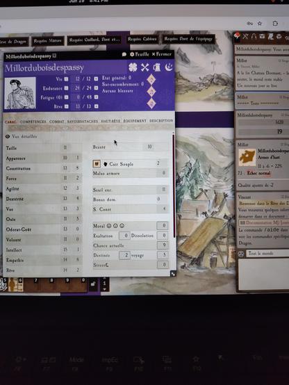 Photo d'un portable avec un jeu virtuel a l'écran