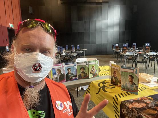 pandemic mask pandemic tournament selfie