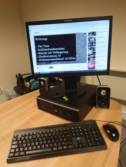 HP desktop PC running Linux Mint XFCE edition