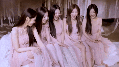 ARTMS - Jinsoul, Heejin, Choerry, Kim Lip & Haseul