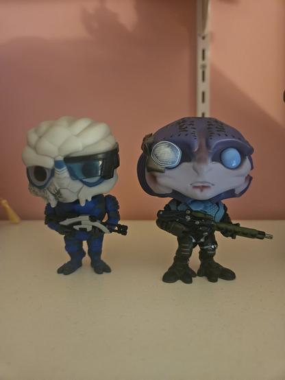 Funky pops of Garrus Vakarian and Jaal Ama Darav